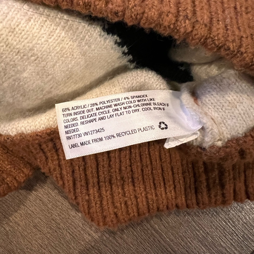 Universal Thread Mock Neck Sweater - Picture 5 of 6